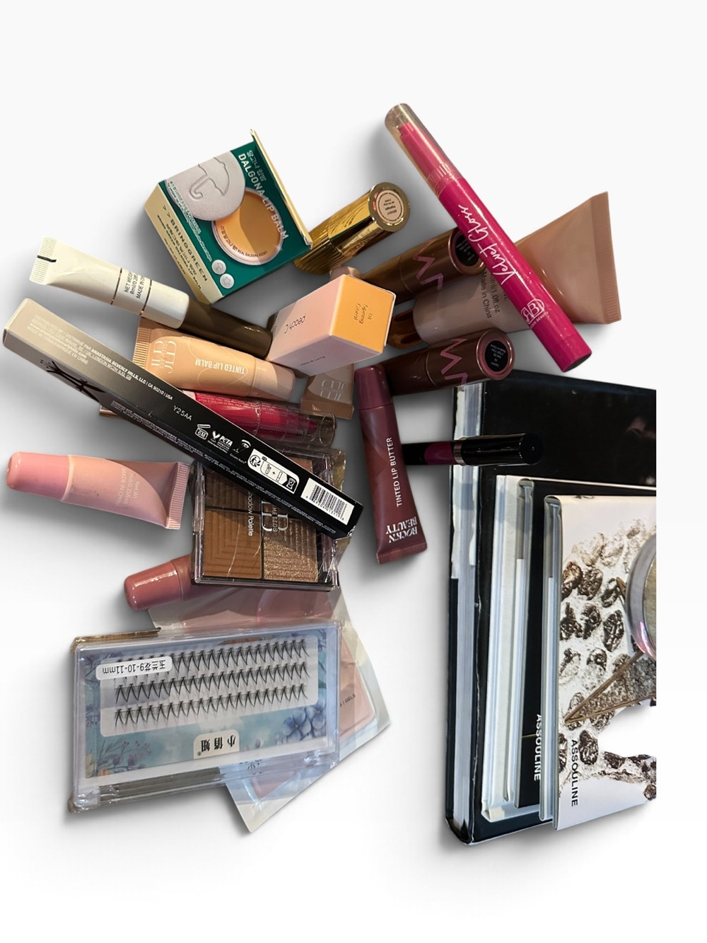 Assorted Women’s Makeup Kit – Pink & Neutral Tones and so much more